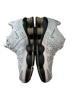Vintage Nike Shoes 2004 Nike Shox Men 10 White
